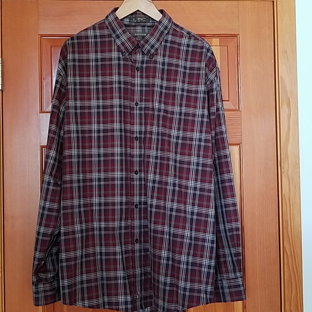 NORDSTROM men's button down shirt.